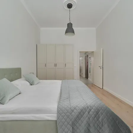 Apartment Pilsudskiego Stylish By Renters Wroclaw